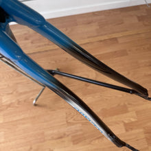 Carica l'immagine nel visualizzatore di Gallery, Colnago Extreme Power
