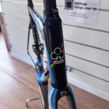 Carica l'immagine nel visualizzatore di Gallery, Colnago Extreme Power
