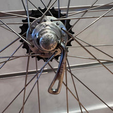 Carica l'immagine nel visualizzatore di Gallery, Ambrosio Evolution TQB - Campagnolo Record hubs
