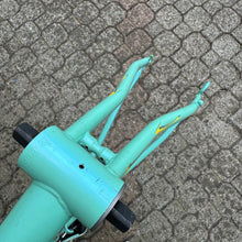 Carica l&#39;immagine nel visualizzatore di Gallery, Bianchi Chromo Lite Reparto Corse
