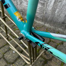 Carica l&#39;immagine nel visualizzatore di Gallery, Bianchi SL3 AluCarbon
