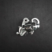 Carica l&#39;immagine nel visualizzatore di Gallery, Campagnolo Record Titanium

