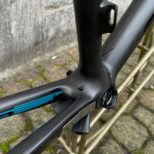 Carica l&#39;immagine nel visualizzatore di Gallery, Focus Izalco Max
