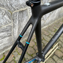 Carica l&#39;immagine nel visualizzatore di Gallery, Focus Izalco Max
