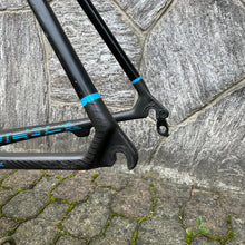 Carica l&#39;immagine nel visualizzatore di Gallery, Focus Izalco Max
