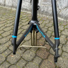 Carica l&#39;immagine nel visualizzatore di Gallery, Focus Izalco Max
