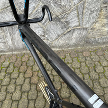 Carica l&#39;immagine nel visualizzatore di Gallery, Focus Izalco Max
