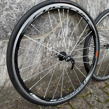 Carica l&#39;immagine nel visualizzatore di Gallery, Fulcrum Racing 1
