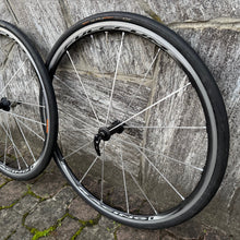 Carica l&#39;immagine nel visualizzatore di Gallery, Fulcrum Racing 1
