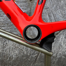 Carica l'immagine nel visualizzatore di Gallery, Cannondale Supersix
