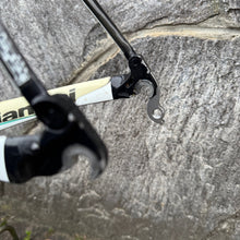 Carica l&#39;immagine nel visualizzatore di Gallery, Bianchi Oltre Superleggera Reparto Corse
