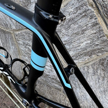 Carica l&#39;immagine nel visualizzatore di Gallery, Specialized S-Works Venge
