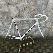 Carica l&#39;immagine nel visualizzatore di Gallery, Look 585

