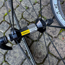 Carica l&#39;immagine nel visualizzatore di Gallery, Mavic Cosmic Carbone SL
