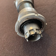 Carica l&#39;immagine nel visualizzatore di Gallery, Shimano Dura Ace 7700
