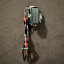 Carica l&#39;immagine nel visualizzatore di Gallery, Sram Red Etap
