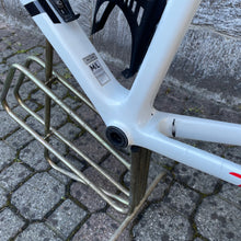 Carica l&#39;immagine nel visualizzatore di Gallery, Giant TCR Advanced SL
